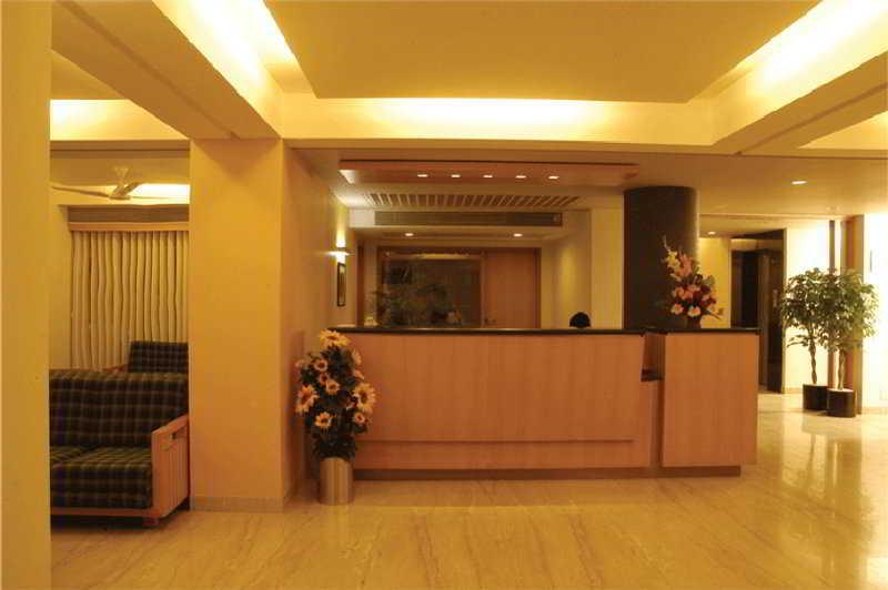โฮเต็ล สกายลอน Hotel อาเมดาบัด ภายนอก รูปภาพ
